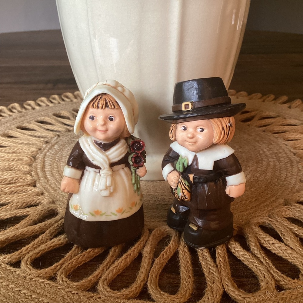 Vintage Hallmark Pilgrim Salt & Pepper Shakers Resin